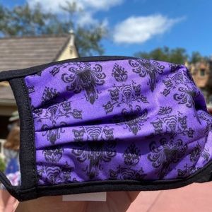 NWT Haunted Mansion Disney Mask